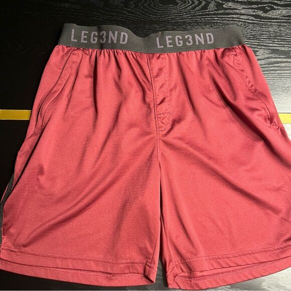 Leg3nd Men’s Shorts Size Large Color Wine EUC - Picture 8 of 11